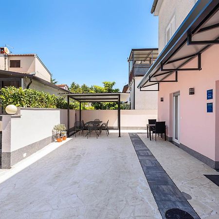 Rooms And Studio Flora Porec Exterior photo