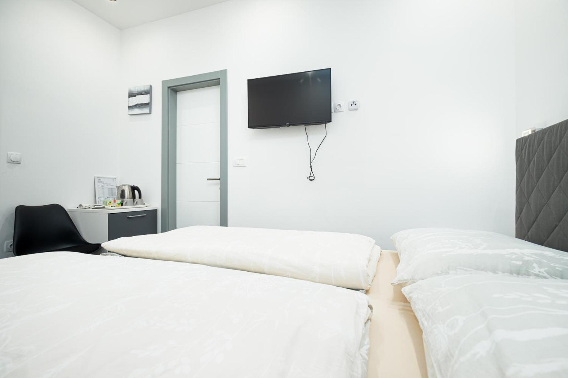 Rooms And Studio Flora Porec Exterior photo