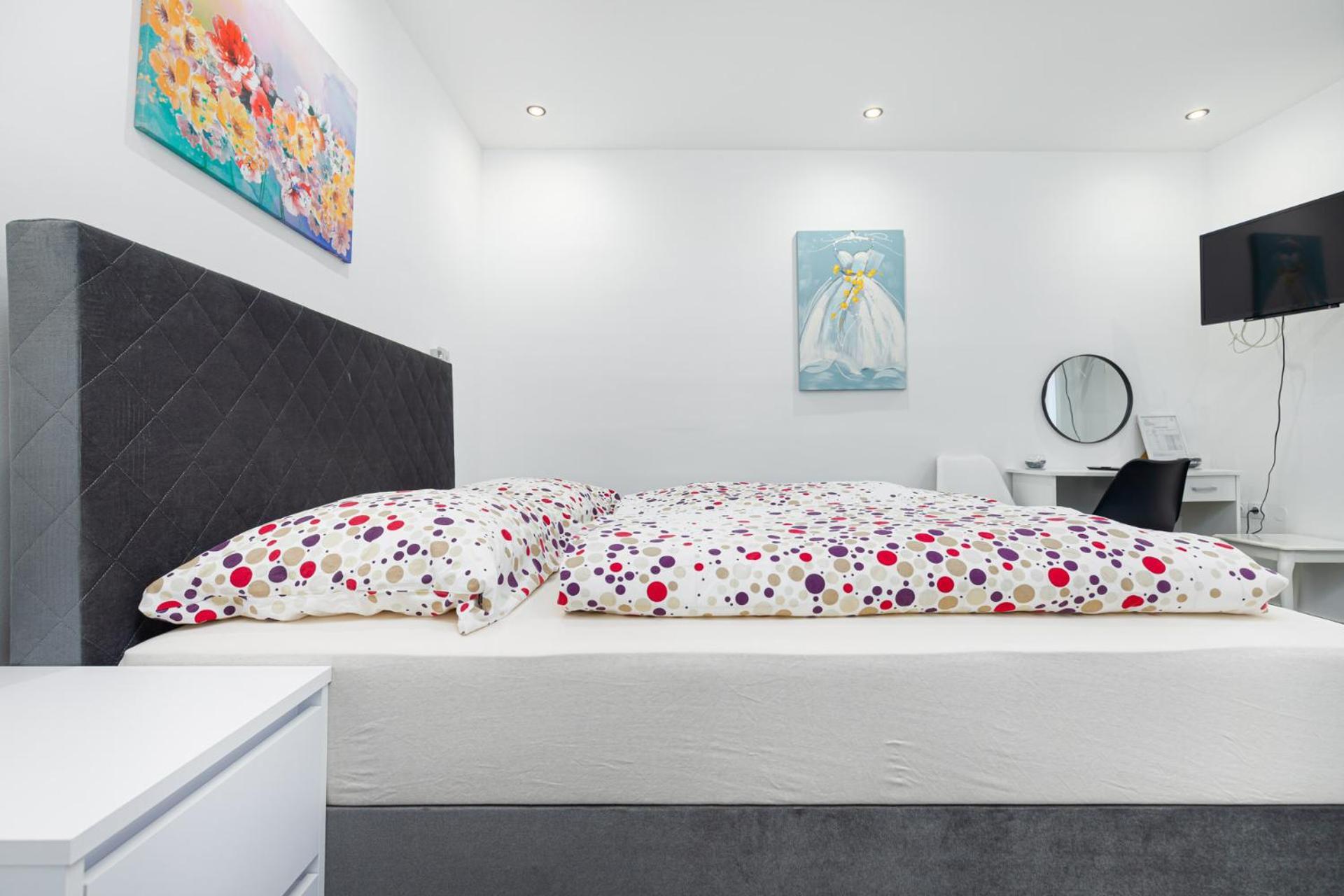 Rooms And Studio Flora Porec Exterior photo